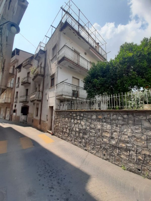 intera palazzina in vendita ad Itri