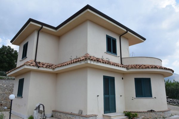 casa indipendente in vendita ad Itri