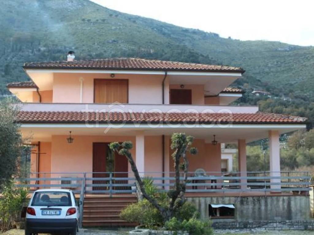 casa indipendente in vendita ad Itri