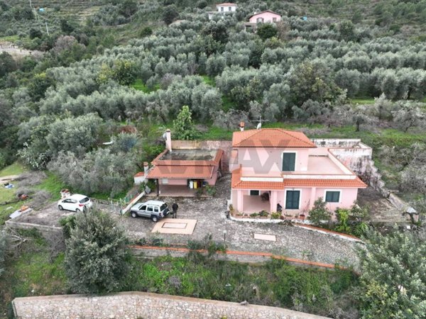 casa indipendente in vendita ad Itri