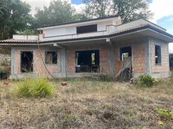 casa indipendente in vendita ad Itri