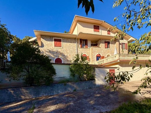 casa indipendente in vendita ad Itri