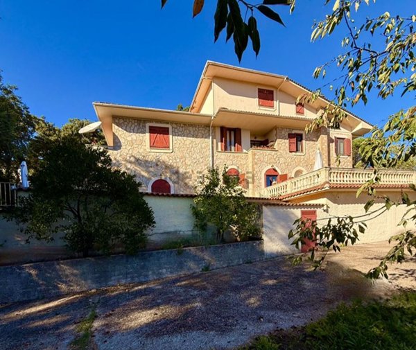 casa indipendente in vendita ad Itri