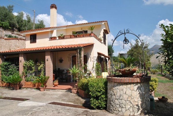 casa indipendente in vendita ad Itri