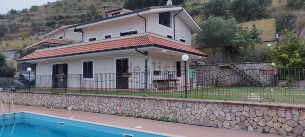 casa indipendente in vendita ad Itri