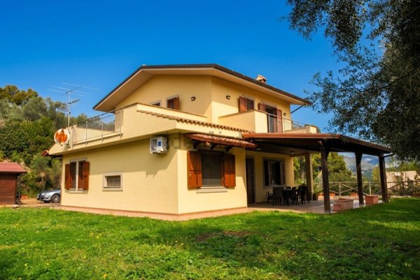 casa indipendente in vendita ad Itri