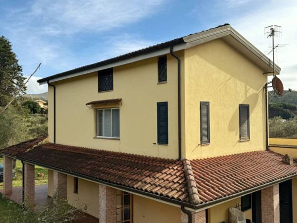 casa indipendente in vendita ad Itri