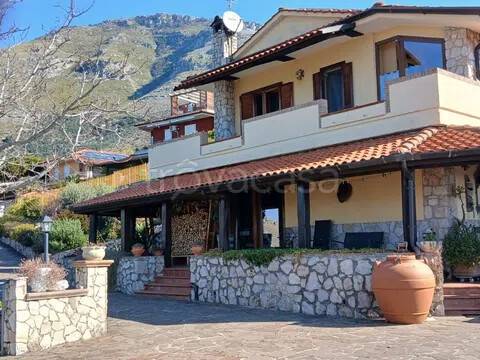 casa indipendente in vendita ad Itri