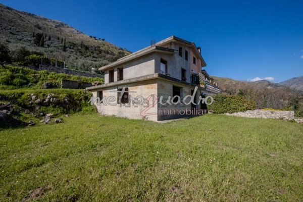 casa indipendente in vendita ad Itri