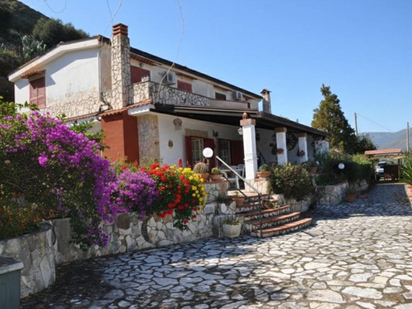 casa indipendente in vendita ad Itri