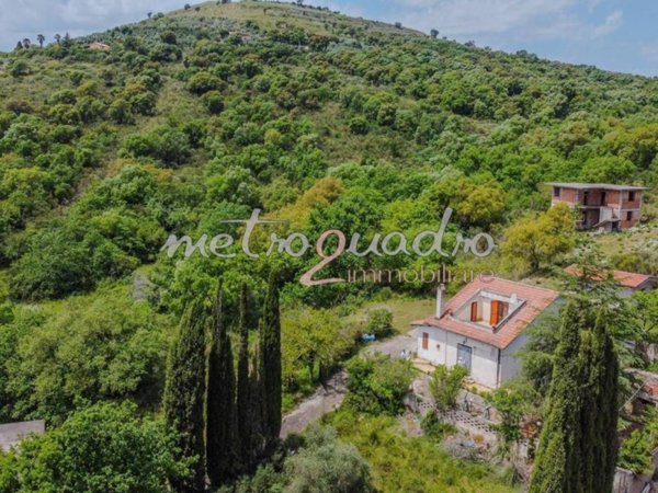 casa indipendente in vendita ad Itri