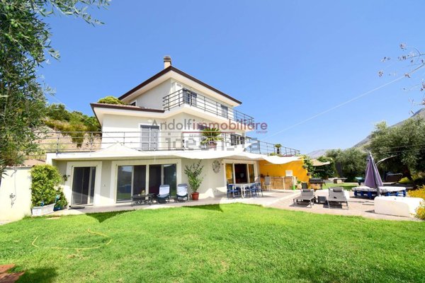 casa indipendente in vendita ad Itri