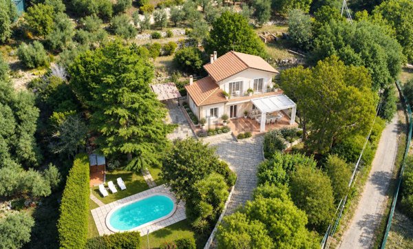 casa indipendente in vendita ad Itri