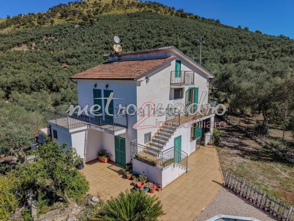 casa indipendente in vendita ad Itri