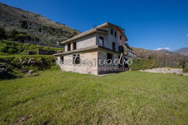 casa indipendente in vendita ad Itri