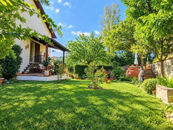 casa indipendente in vendita ad Itri