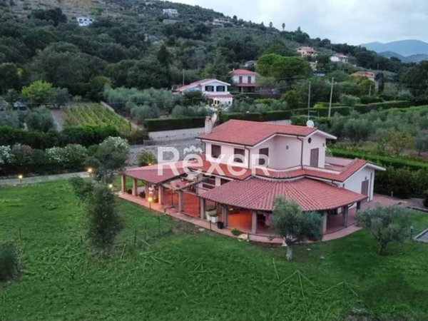 casa indipendente in vendita ad Itri