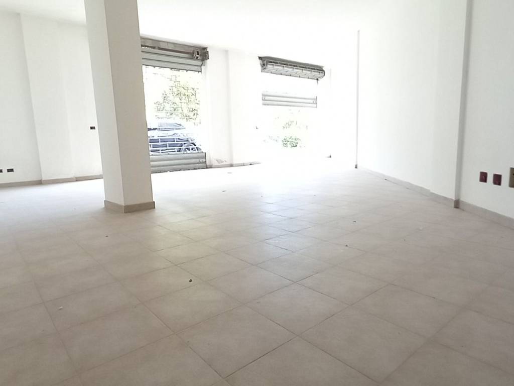 negozio in vendita a Latina in zona Latina Scalo