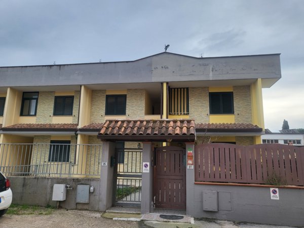 casa indipendente in vendita a Latina in zona Borgo Montello