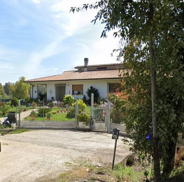 casa indipendente in vendita a Latina in zona Borgo Grappa