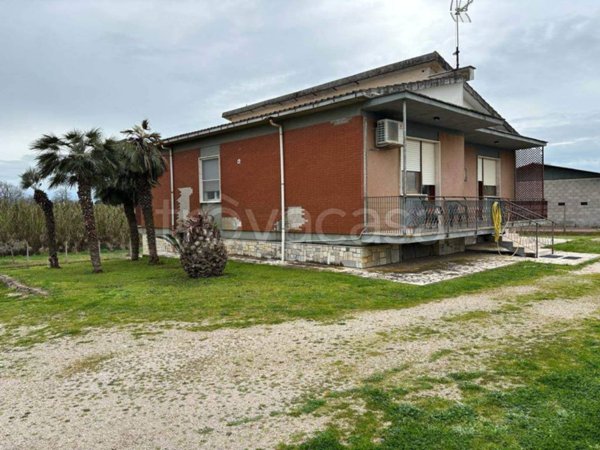 casa indipendente in vendita a Latina in zona Borgo Isonzo