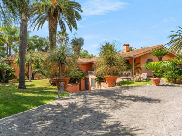 villa in vendita a Latina in zona Borgo Piave