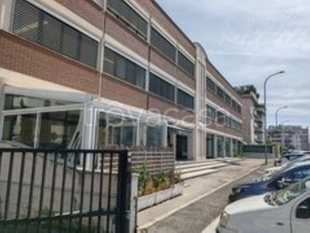 negozio in vendita a Latina