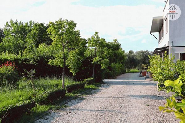 casa indipendente in vendita a Latina in zona Borgo Sabotino