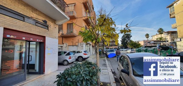 locale commerciale in vendita a Latina