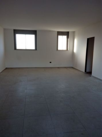 locale commerciale in vendita a Latina in zona Latina Scalo