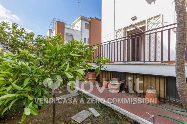 casa indipendente in vendita a Latina in zona Latina Scalo