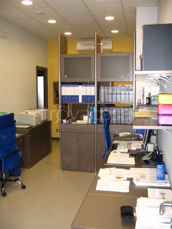 negozio in vendita a Latina in zona Centro Città