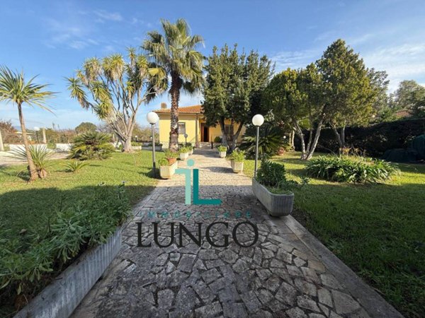 casa indipendente in vendita a Latina in zona Borgo San Michele