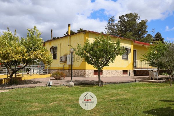 casa indipendente in vendita a Latina in zona Borgo Santa Maria