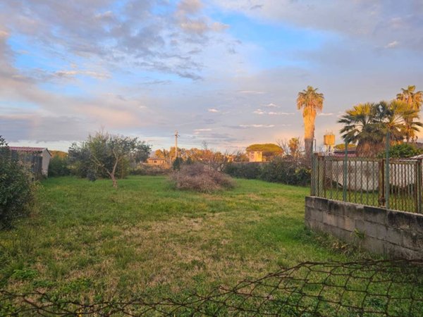 terreno agricolo in vendita a Latina in zona Acciarella