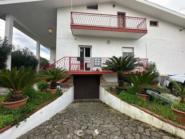 casa indipendente in vendita a Latina in zona Borgo Grappa