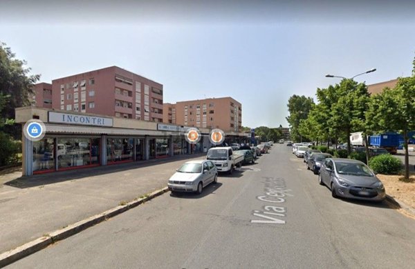 locale commerciale in vendita a Latina