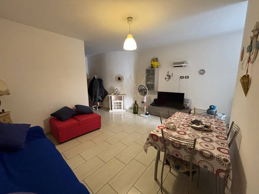 intera palazzina in vendita a Latina in zona Foce Verde
