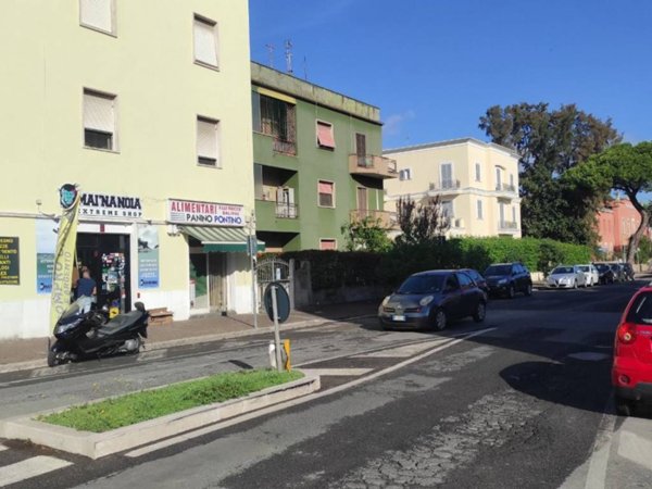 negozio in vendita a Latina in zona Centro Città