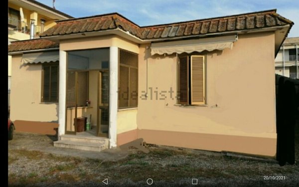 casa indipendente in vendita a Latina