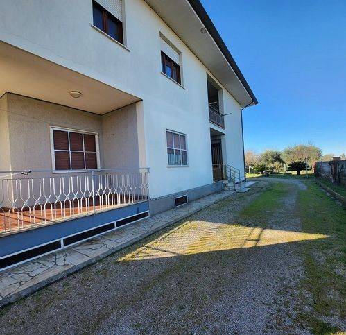casa indipendente in vendita a Latina