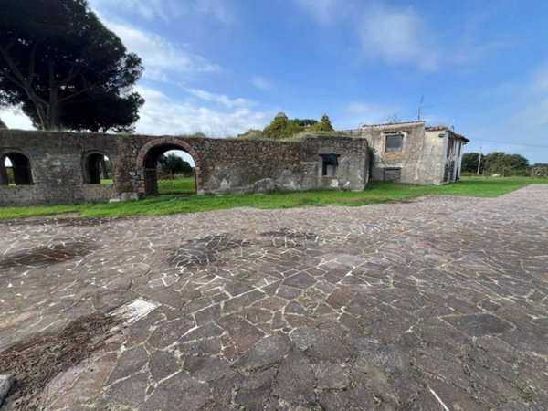 casa indipendente in vendita a Latina in zona Borgo Montello