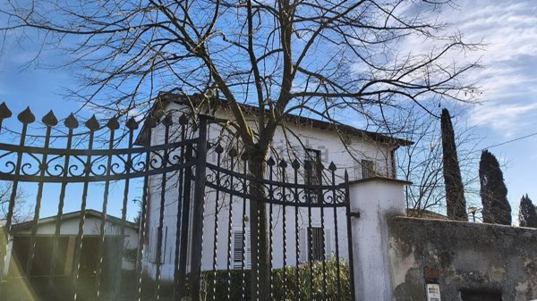 casa indipendente in vendita a Latina