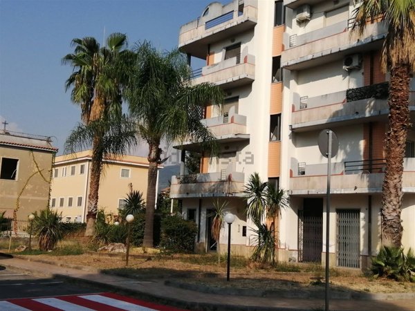 locale commerciale in vendita a Latina in zona Latina Scalo