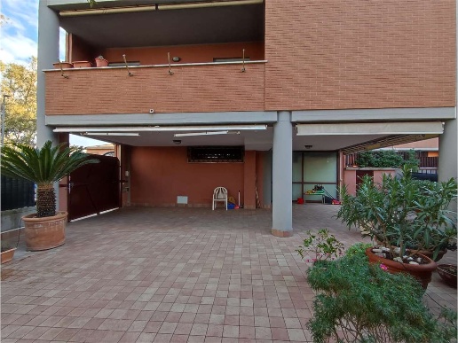 casa indipendente in vendita a Latina