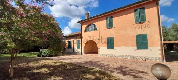 casa indipendente in vendita a Latina