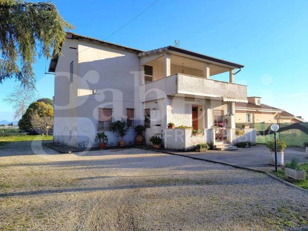 casa indipendente in vendita a Latina in zona Borgo Carso