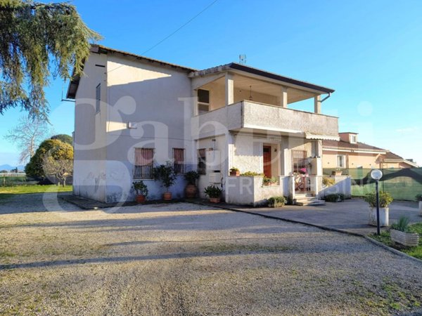 casa indipendente in vendita a Latina in zona Latina Scalo