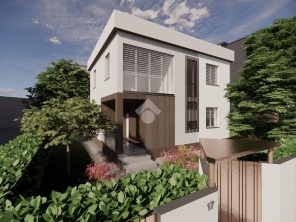 casa indipendente in vendita a Latina in zona Centro Città