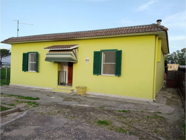 casa indipendente in vendita a Latina